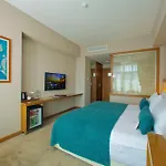 مومنتو غولدن هورن 4*