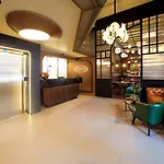 مومنتو غولدن هورن 4*