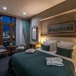 فندق مومنتو غولدن هورن 4*