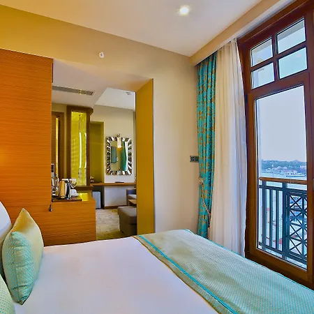 مومنتو غولدن هورن