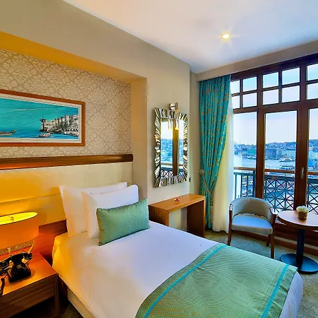 مومنتو غولدن هورن 4*