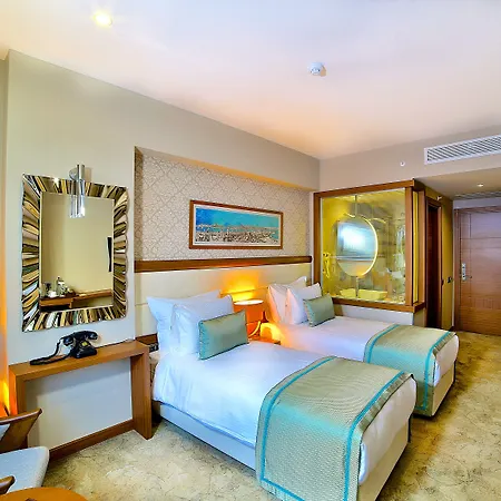 فندق مومنتو غولدن هورن 4*