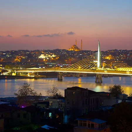 فندق مومنتو غولدن هورن 4*