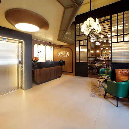 مومنتو غولدن هورن 4*