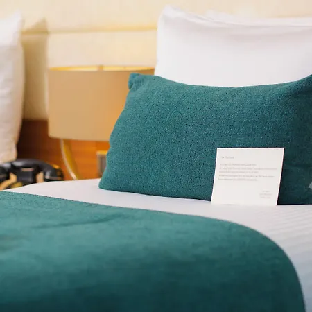 فندق مومنتو غولدن هورن