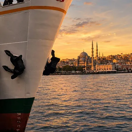 Momento Golden Horn Istanbul